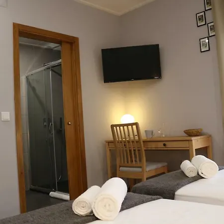 Guest house Buganvilias Do Meco 3*